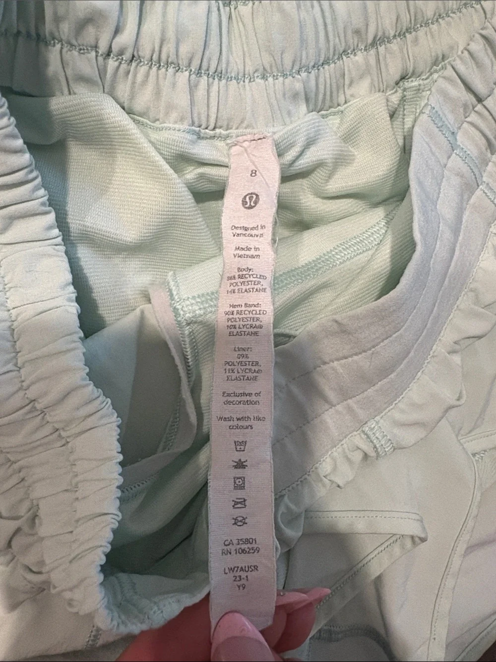 Lululemon Hotty Hot Short 2.5” Inseam size 8 Teal
